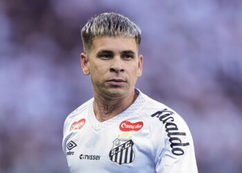 Yeferson Soteldo, do Santos, durante partida contra o Corinthians