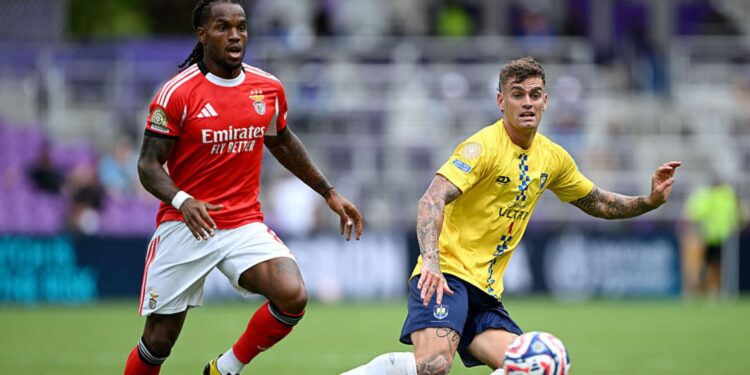 Lance de jogo entre Benfica e Auckland City