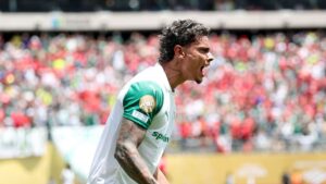 Ronald Ríos, do Palmeiras, durante partida contra o Al Ahly