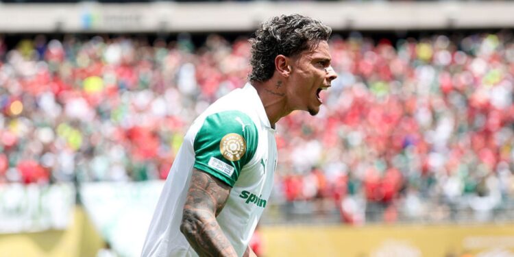 Ronald Ríos, do Palmeiras, durante partida contra o Al Ahly