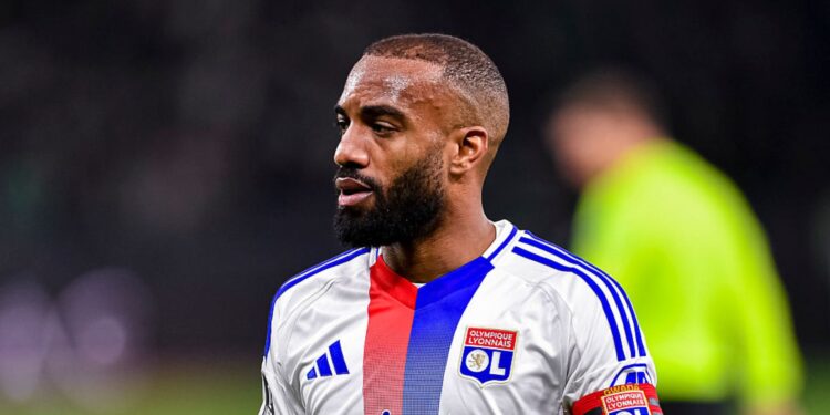 Alexander Lacazette, do Lyon
