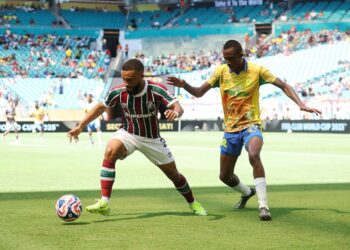 Lance de jogo entre Mamelodi Sundowns e Fluminense