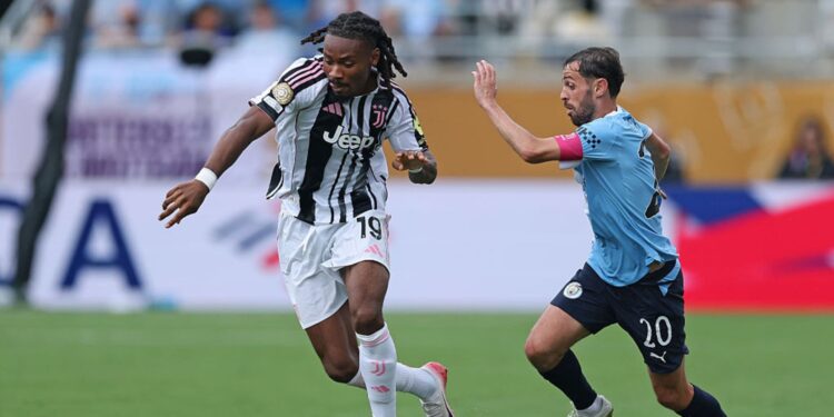 Lance de partida entre Juventus e Manchester City
