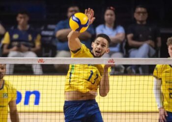 Lance de jogo entre Brasil e China, pela VNL