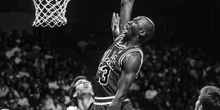 O documentário que chocou o mundo com os segredos da NBA