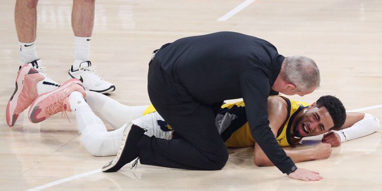 Tyrese Haliburton rompeu o tendão de Aquiles (Crédito: Getty Images)