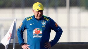 Ancelotti comanda treino da Seleção Brasileira.