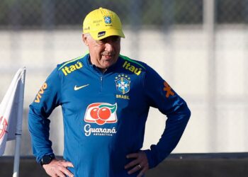 Ancelotti comanda treino da Seleção Brasileira.