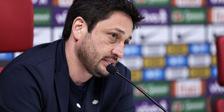 Arthur Elias, técnico da Seleção Brasileira Feminina.