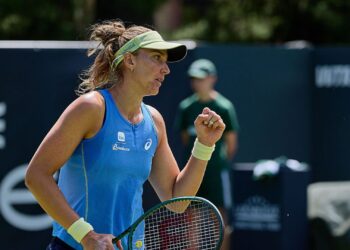 Bia Haddad comemora vitória no WTA de Bad Homburg