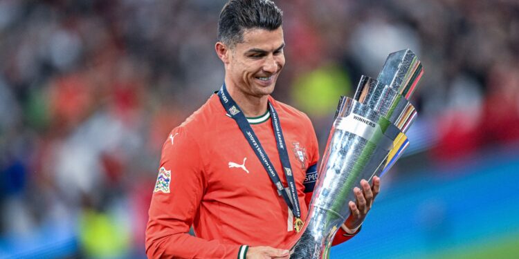 Cristiano Ronaldo fala sobre futuro após título.
