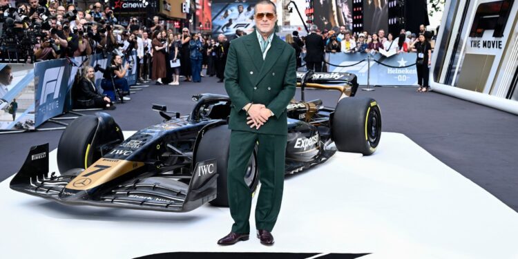 Brad Pitt fala sobre inspiração para o filme "F1".