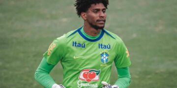 Hugo Souza, goleiro do Corinthians e da Seleção Brasileira.