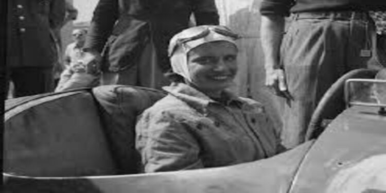 Maria Teresa de Filippis - Créditos: https://timelessmoon.getarchive.net