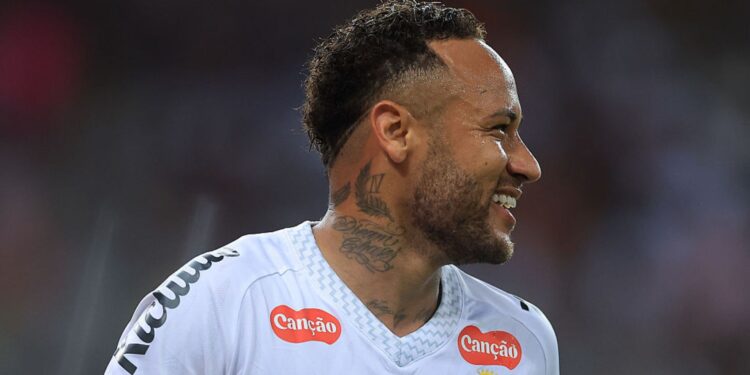 Neymar ficará no Santos até o meio de 2026