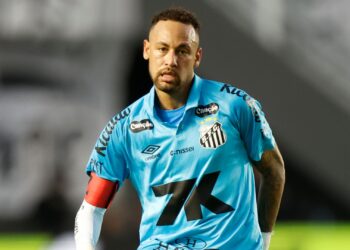 Pai de Neymar fala sobre permanência no Santos.