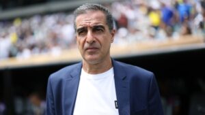 Renato Paiva é demitido do Botafogo.