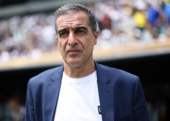 Renato Paiva é demitido do Botafogo.