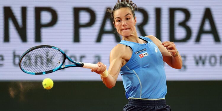 Quem é a francesa fedida classificada às semis de Roland Garros?