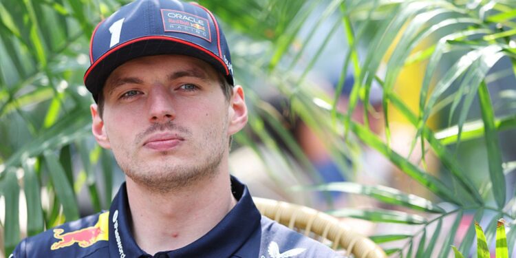 Verstappen no GP do Canadá durante conversa com a imprensa