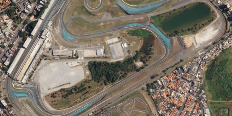 Ele foi o pioneiro e se tornou o primeiro piloto brasileiro a pontuar na F1