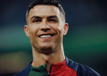 A emocionante história de Cristiano Ronaldo no documentário oficial!