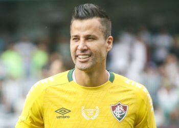 Goleiro Fábio, do Fluminense, utiliza protetor bucal durante as partidas - Foto: Reprodução/Instagram