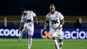 Lance de jogo entre Santos e Flamengo