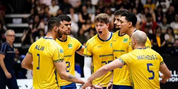 Jogadores do Brasil comemoram vitória contra a Alemanha na VNL