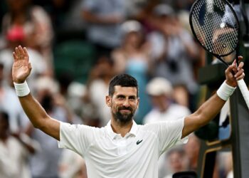 Novak Djokovic, tenista sérvio, comemora vitória em Wimbledon