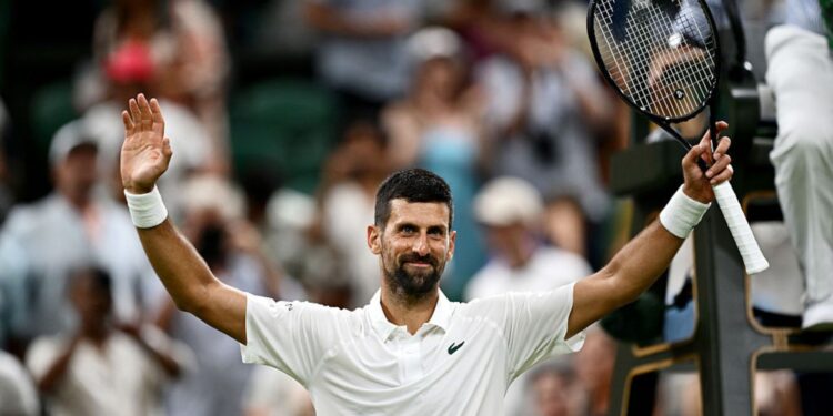 Novak Djokovic, tenista sérvio, comemora vitória em Wimbledon