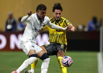 Lance de jogo entre Borussia Dortmund e Monterrey