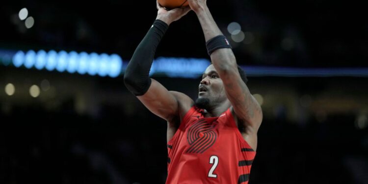 DeAndre Ayton, novo pivô dos Lakers