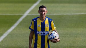 Ángel Di María, novo jogador do Rosario Central, durante evento de apresentação