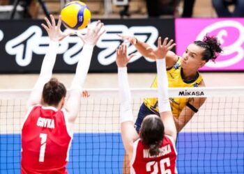 Lance de partida entre Brasil e Polônia pela VNL