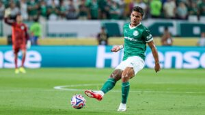 Richard Ríos, do Palmeiras, durante jogo contra o Chelsea