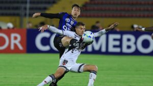 Lance de jogo entre Independiente del Valle e Vasco da Gama