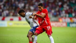 Lance de jogo entre Bahia e América de Cali