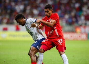 Lance de jogo entre Bahia e América de Cali