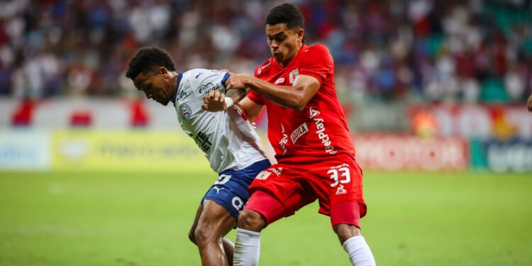 Lance de jogo entre Bahia e América de Cali