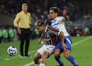 Lance de jogo entre Fluminense e Cruzeiro