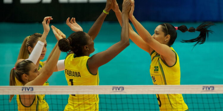 Atletas brasileiras comemorando - Créditos: depositphotos.com / mooinblack