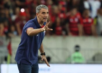 Vojvoda, técnico do Fortaleza.