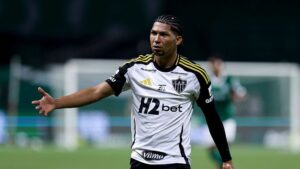 Rony chegou a pedir para sair do Atlético-MG