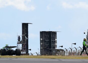 Bortoleto abandonou a prova de Silverstone na quinta volta