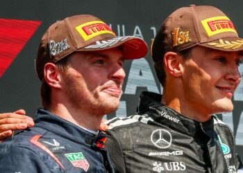 Verstappen e Russell na F1.