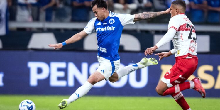 Cruzeiro e CRB na Copa do Brasil.