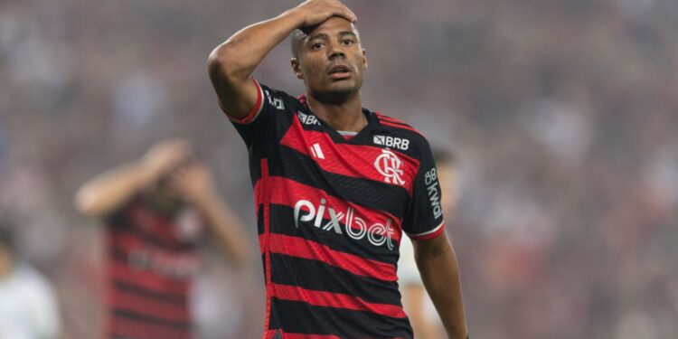 De La Cruz segue à disposição do Flamengo