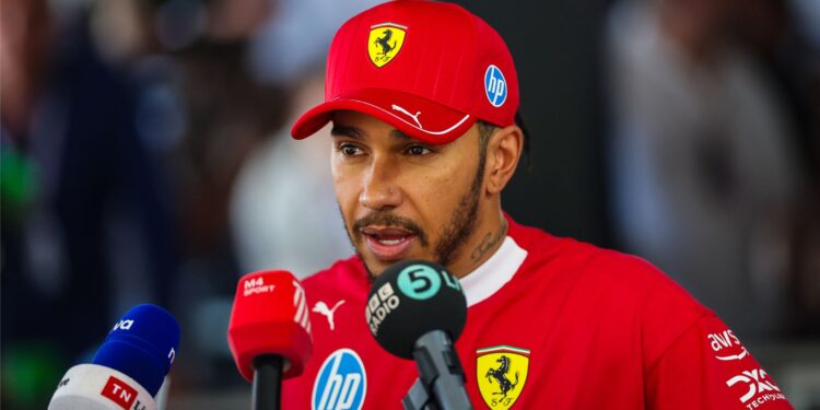 Lewis Hamilton na Ferrari pela F1.