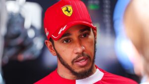 Hamilton não está nada feliz com o carro da Ferrari